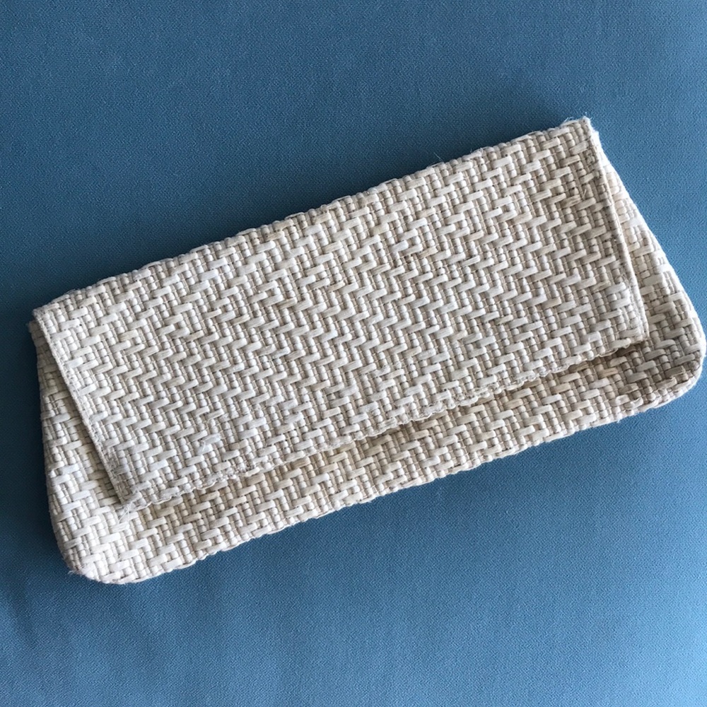 Vintage made in Italy cream woven clutch
